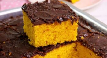 Receita do Bolo de Cenoura da Dona Nelma: O Segredo do Bolo Fofo, Molhadinho e Irresistível