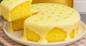 Bolo de Limão Fofo e Delicioso: A Receita Cítrica que Encanta