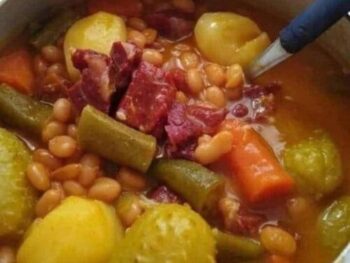 Feijão com Maxixe, Batatas, Carne Seca, Cenoura e Vagem – Receita Tradicional Atualizada e Nutritiva