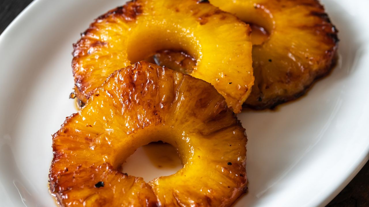 Abacaxi Assado no Forno: Receita Simples, Rápida e Muito Saborosa