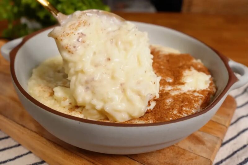 Arroz Doce Cremoso com Coco e Laranja: Sobremesa Reconfortante e Irresistível